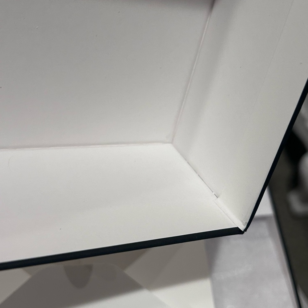 Empty Chanel Box - Picture 7 of 15
